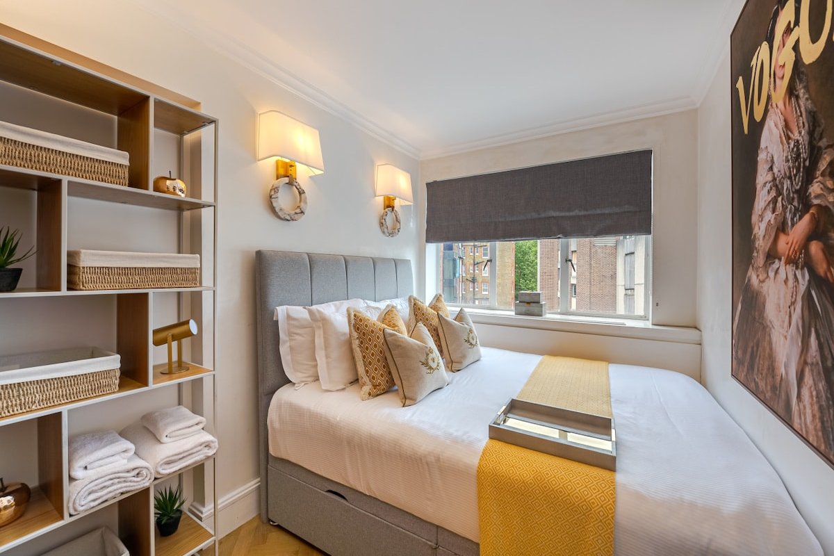Luxury 2BR Overlooking Harrods & London Skyline gallery image 2
