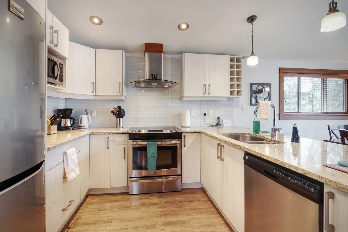 Wickham’s Wake – 3BR Oceanfront – pet friendly gallery image 5