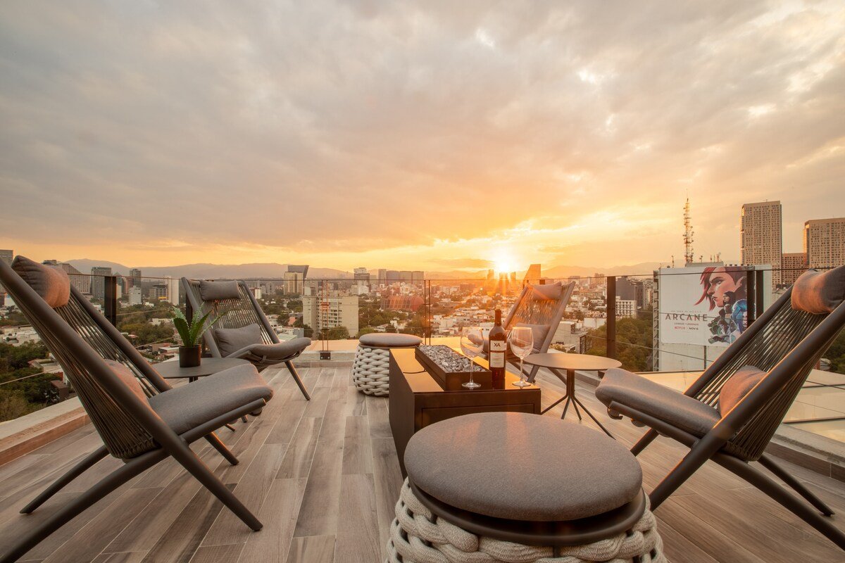 Roomy & Trendy Apt | 2 Rooftops: Zen & Fire Pit gallery image 3