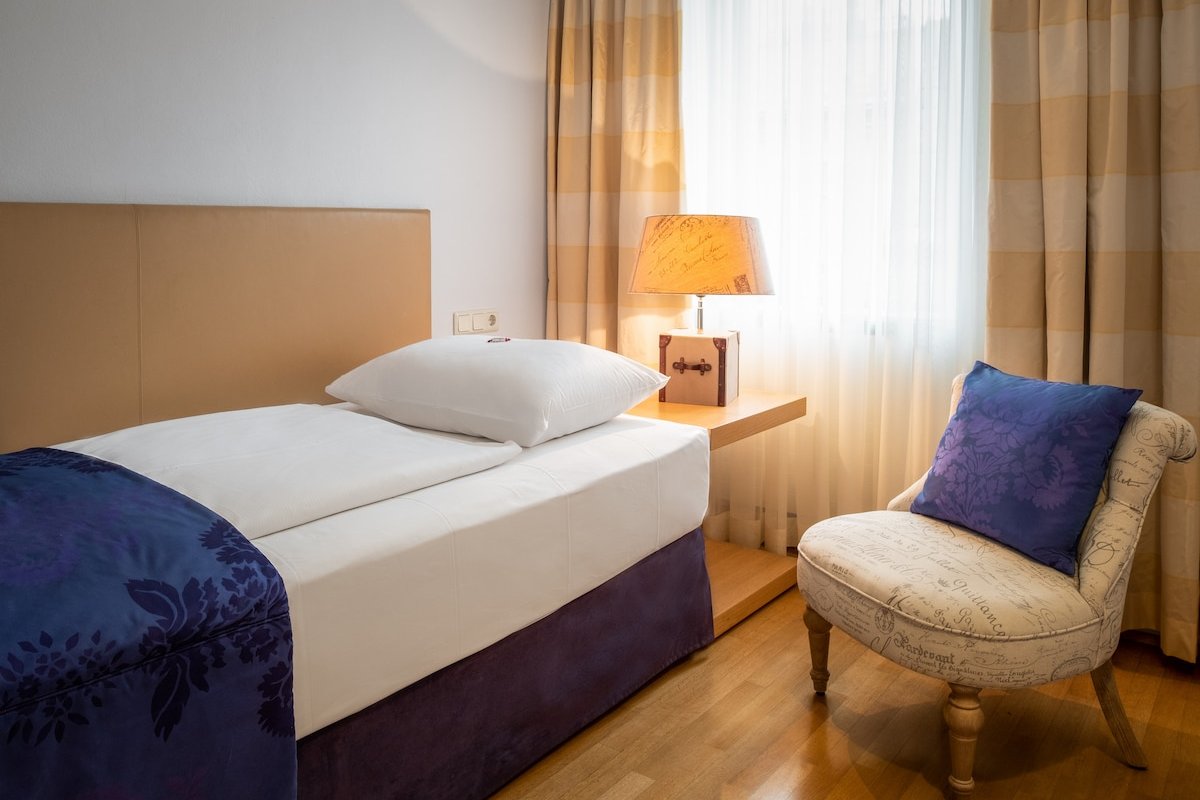 Studio Family gallery image 3