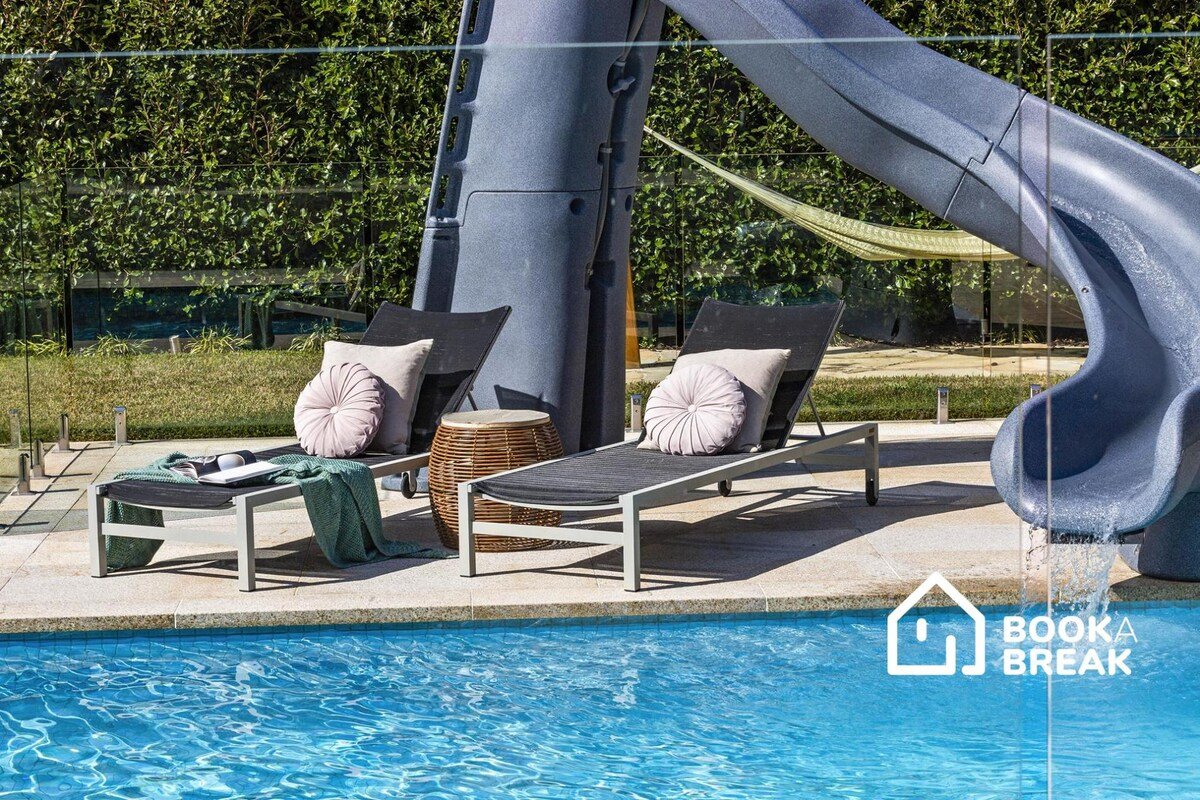 Paradise By The Bay – Heated Pool/Spa/Waterslide gallery image 4