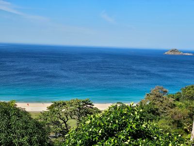 Joá -25-pessoas – 10 quartos- 8 suites