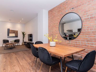 Vast and perfectly located flat by Denstays