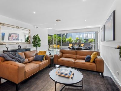 Stunning Executive Townhouse in Richmond