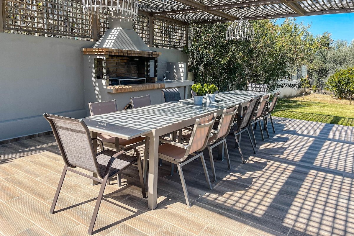 Villa Aelia I Modern & Ideal for large groups gallery image 5