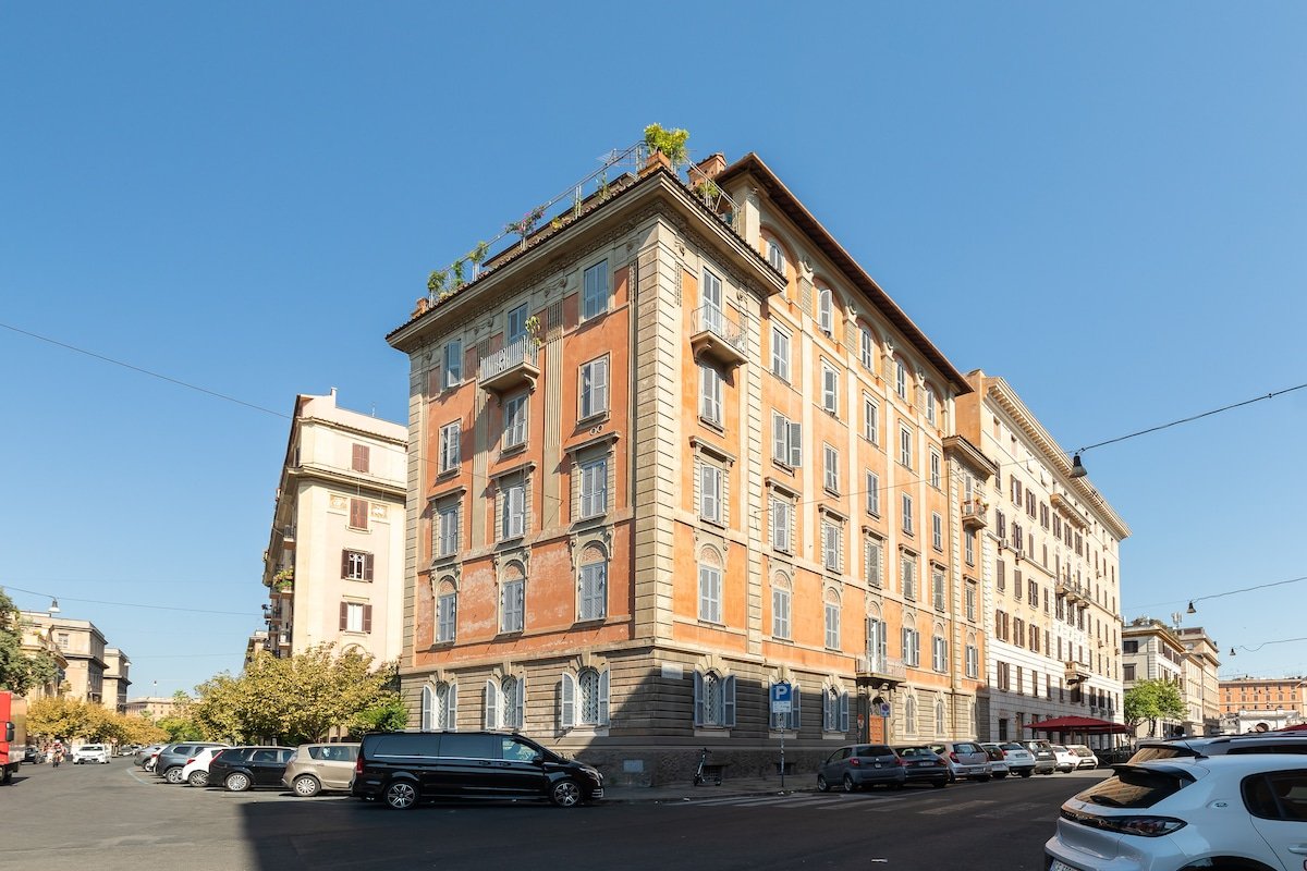 Properzio bright & elegant apartment 3 bedrooms gallery image 3