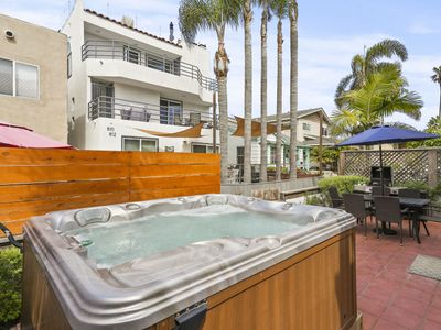 Massive Beach Home w/ AC, Garage, Spa & Bay View