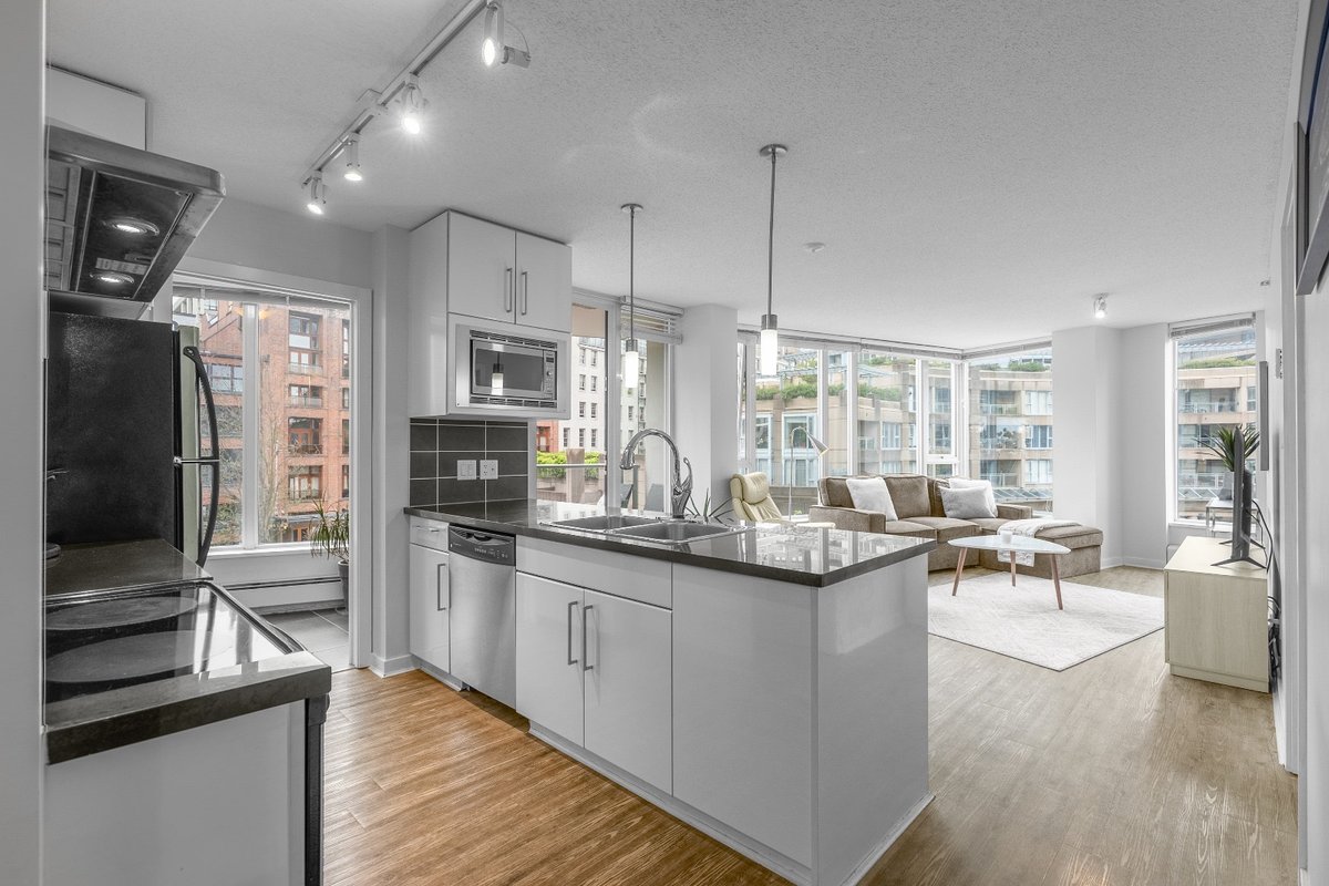 3 beds-Downtown, Free Parking/Hot-tub/Pool, Condo