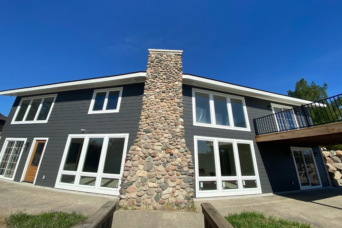 Stunning Lake Home! 7 Beds. 4 Bathrooms. 3 Acres! gallery image 4