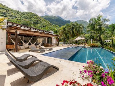 Med001 – Luxury villa with pool near Medellin