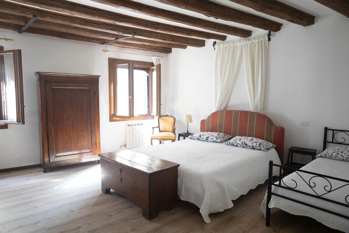 San Luca 1836 gallery image 3