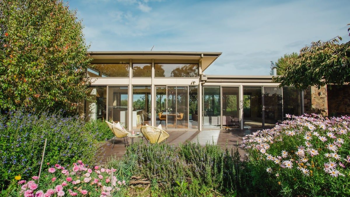 Tucks Rise gallery image 2