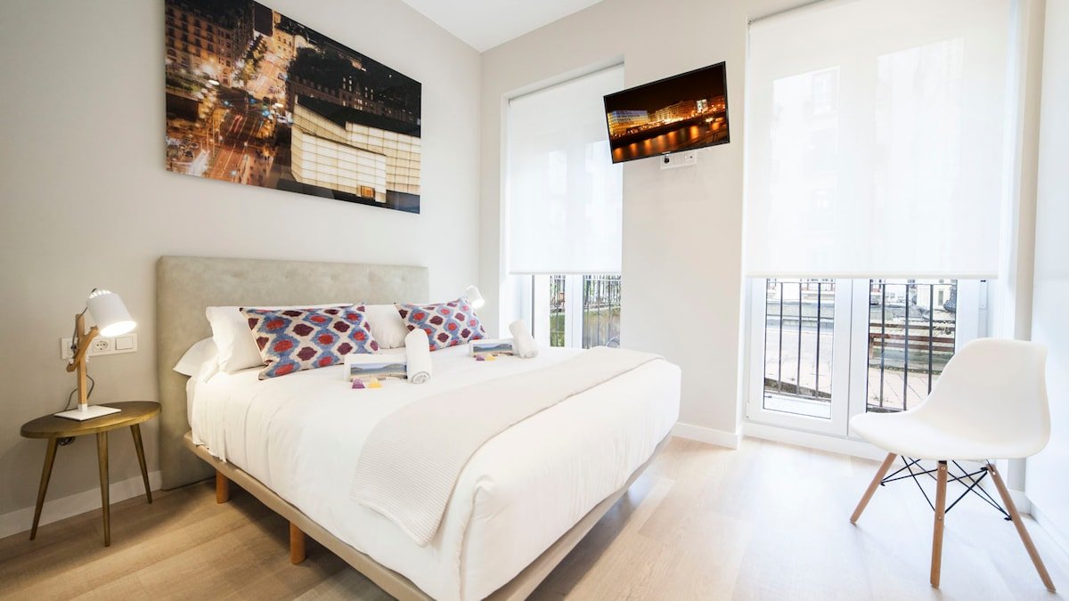 CHIC & CENTRAL DESIGN APART 5 PAX ! 3 BEDROOMS gallery image 4