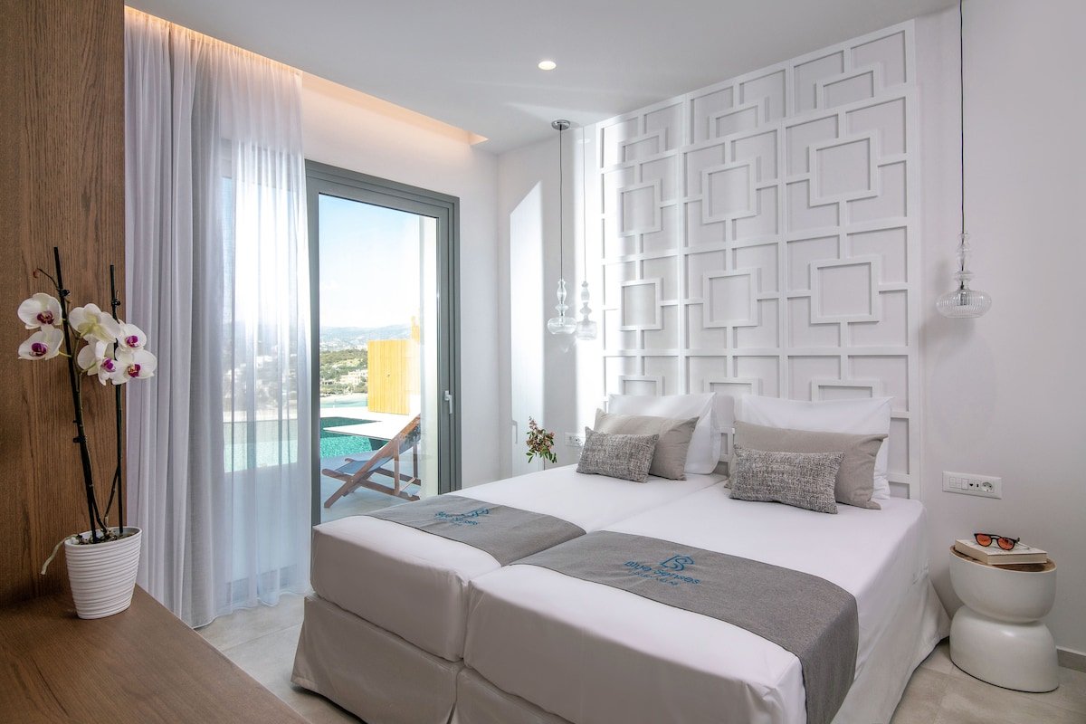 Sea View Blue Senses Villa Thalassa heated pool gallery image 5
