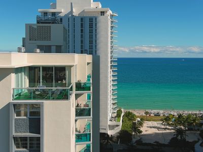 LUXURY PENTHOUSE ON THE BEACH 3/3 OCEANFRONT CONDO