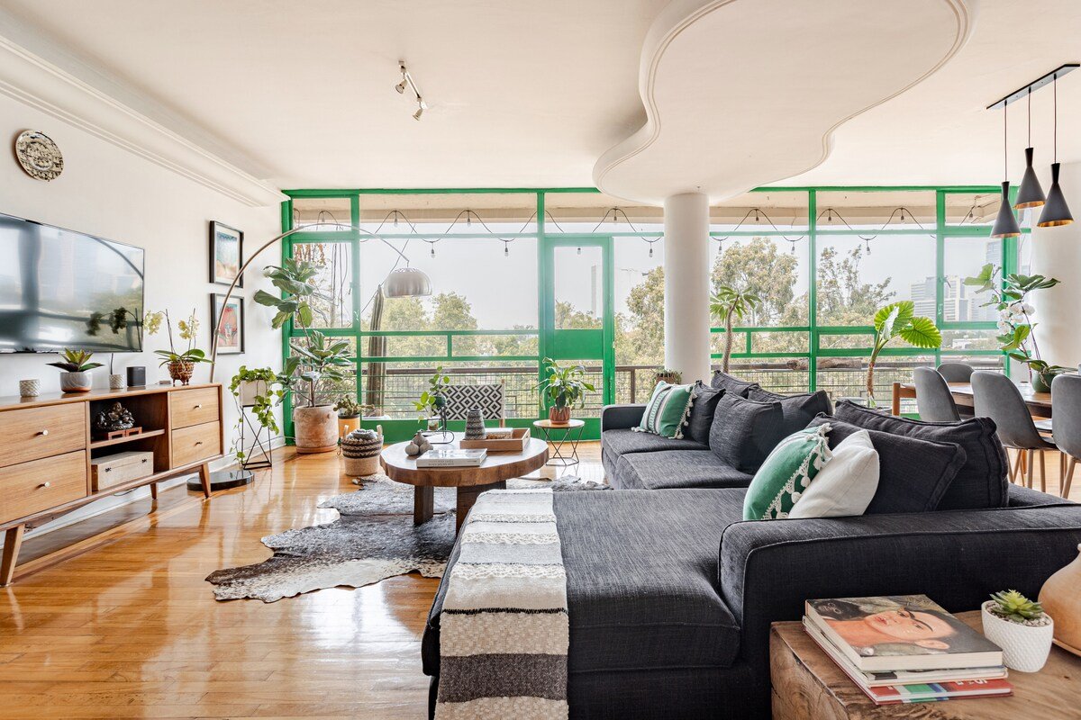 HEART OF POLANCO BRIGHT, SPACIOUS & AMAZING VIEWS gallery image 4