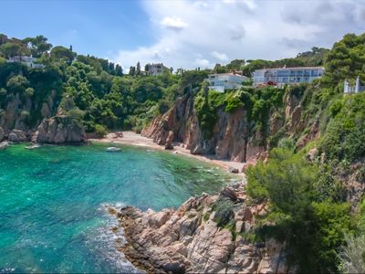 Blanes Beach Bliss – Private Cove and Pool