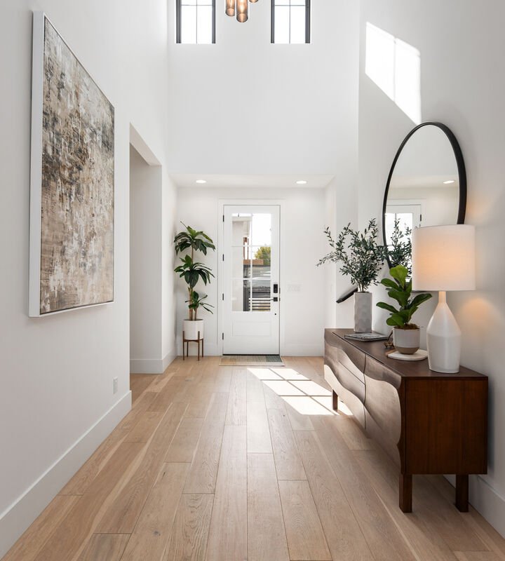 Breeze- Pool- Walk 2 Restaurants- Mins 2 Old Town! gallery image 3