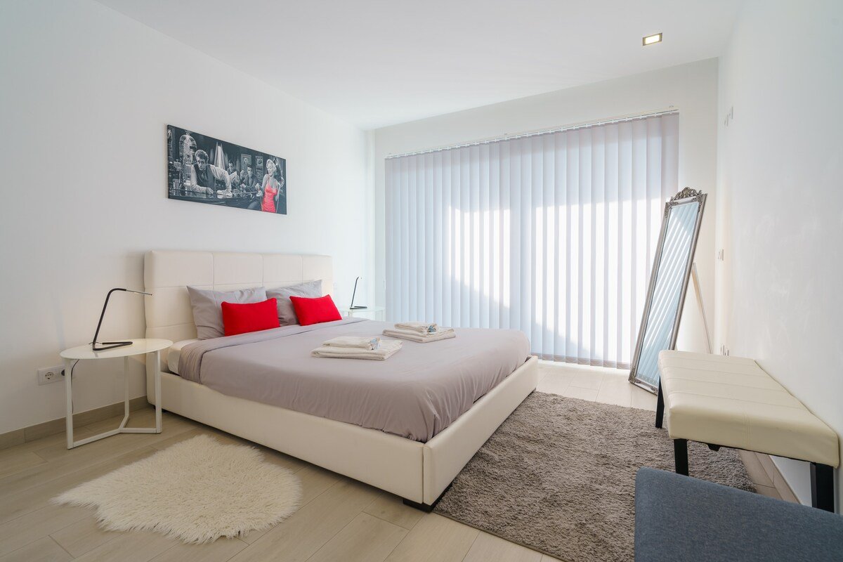 Eden Villa with jacuzzi and ocean view gallery image 3