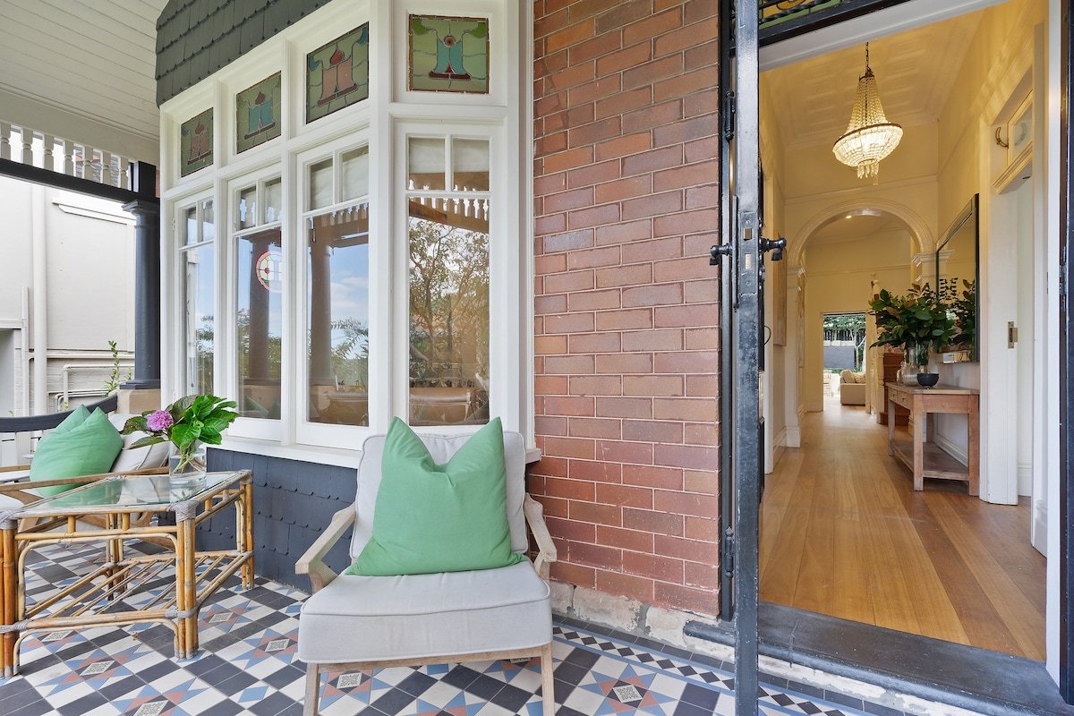 The Strand in Manly gallery image 3