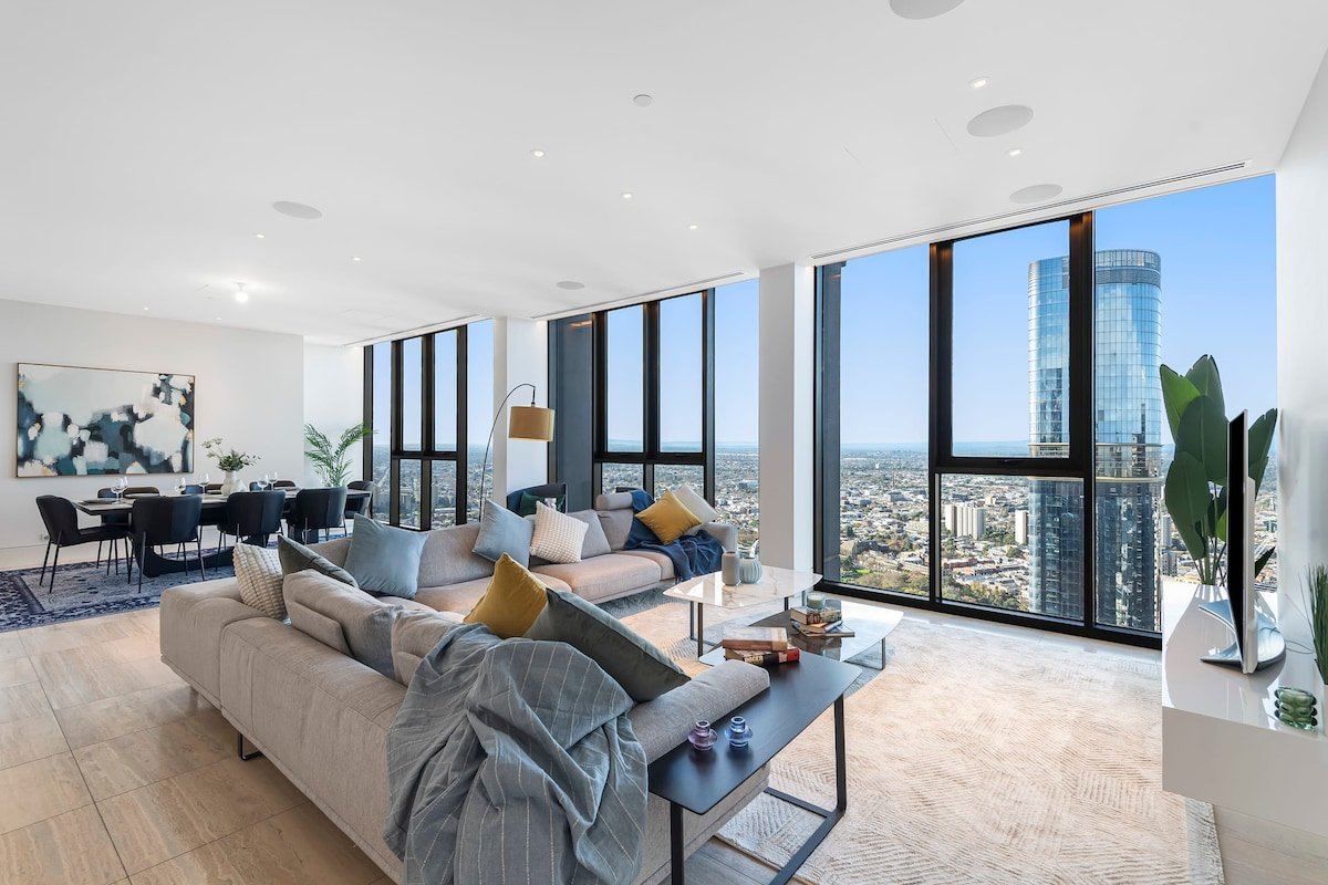 Ultimate City Penthouse with Jaw-dropping Views gallery image 4