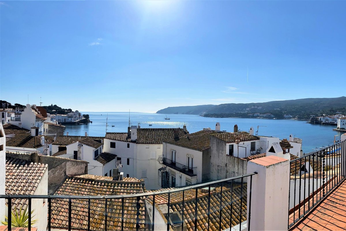 palau – great townhouse with fantastic sea views