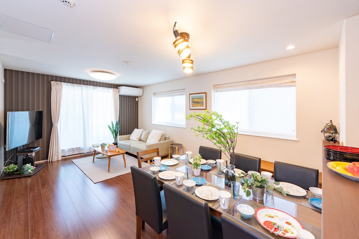 新宿エリアの閑静な住宅街にある広々とした100㎡の貸切宿！4Bed Room！新宿7分 gallery image 2