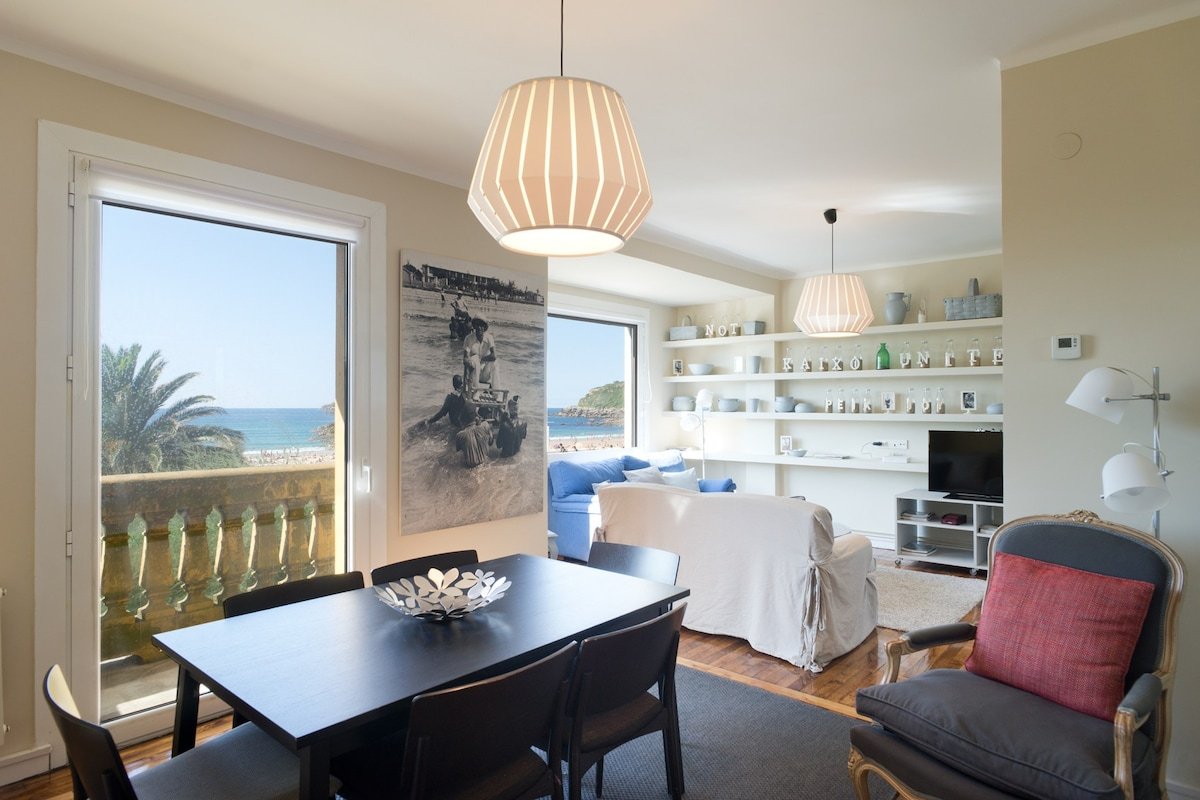 La Terrace, with sea views gallery image 3