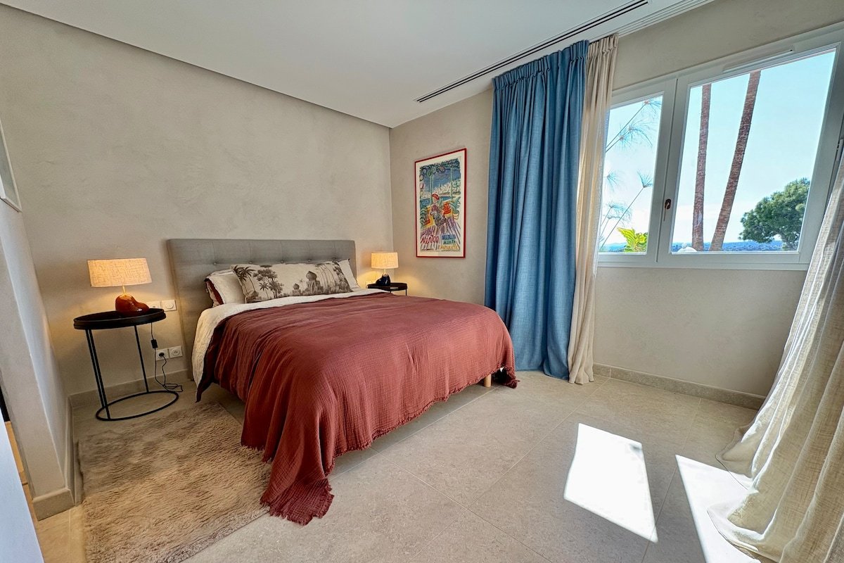 Villa vue mer et montagne grand luxe Nice piscine gallery image 3