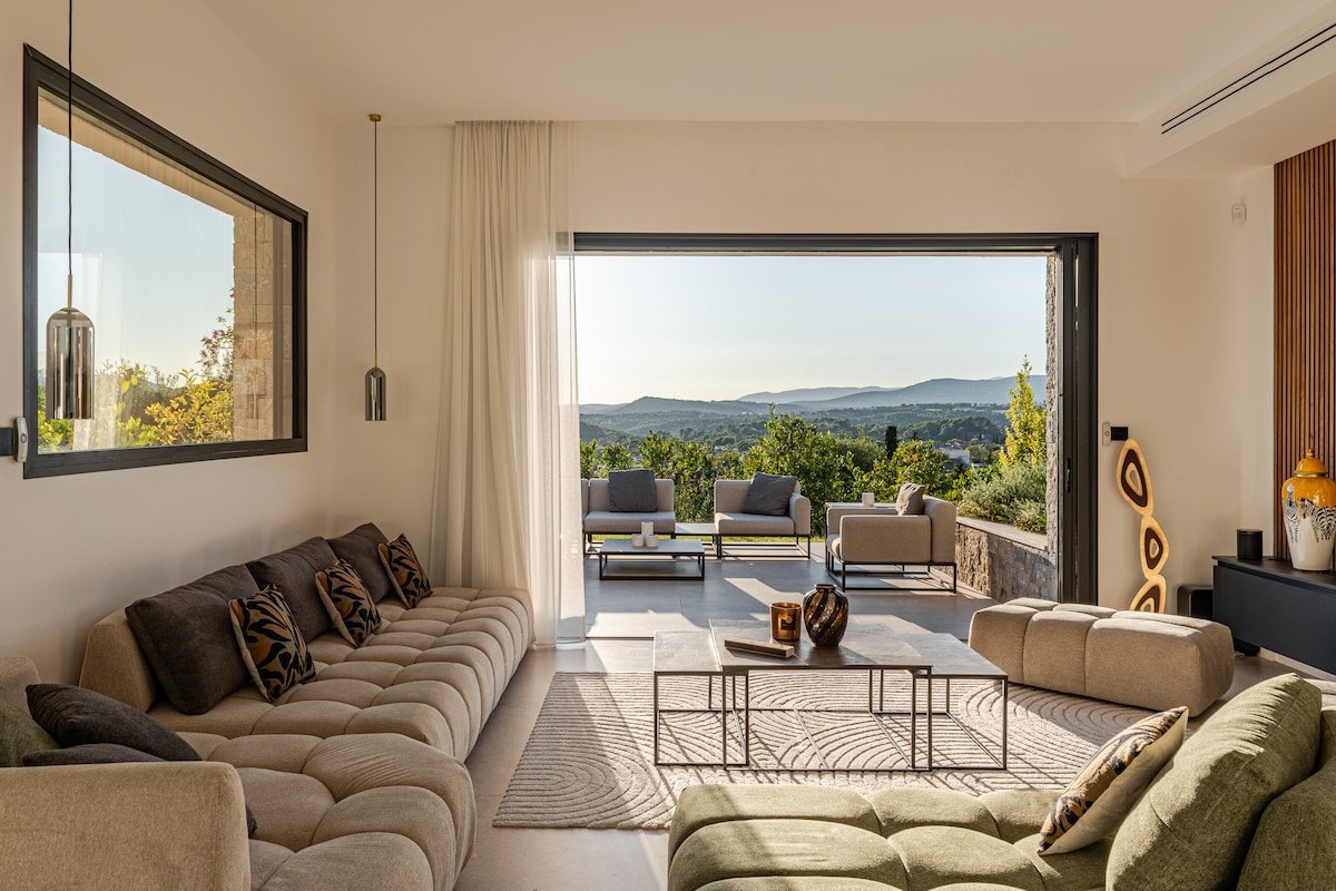 Mouans Villa gallery image 5