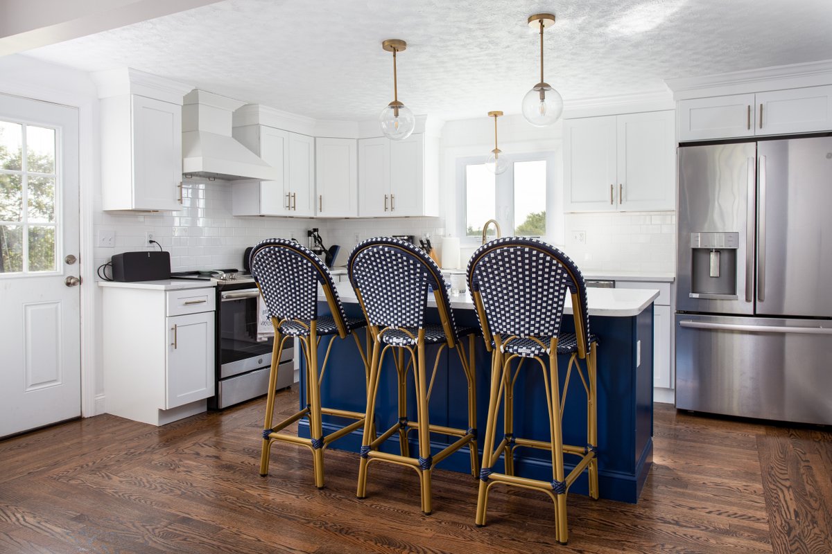 Take Paradise to the Beach! Newport East!