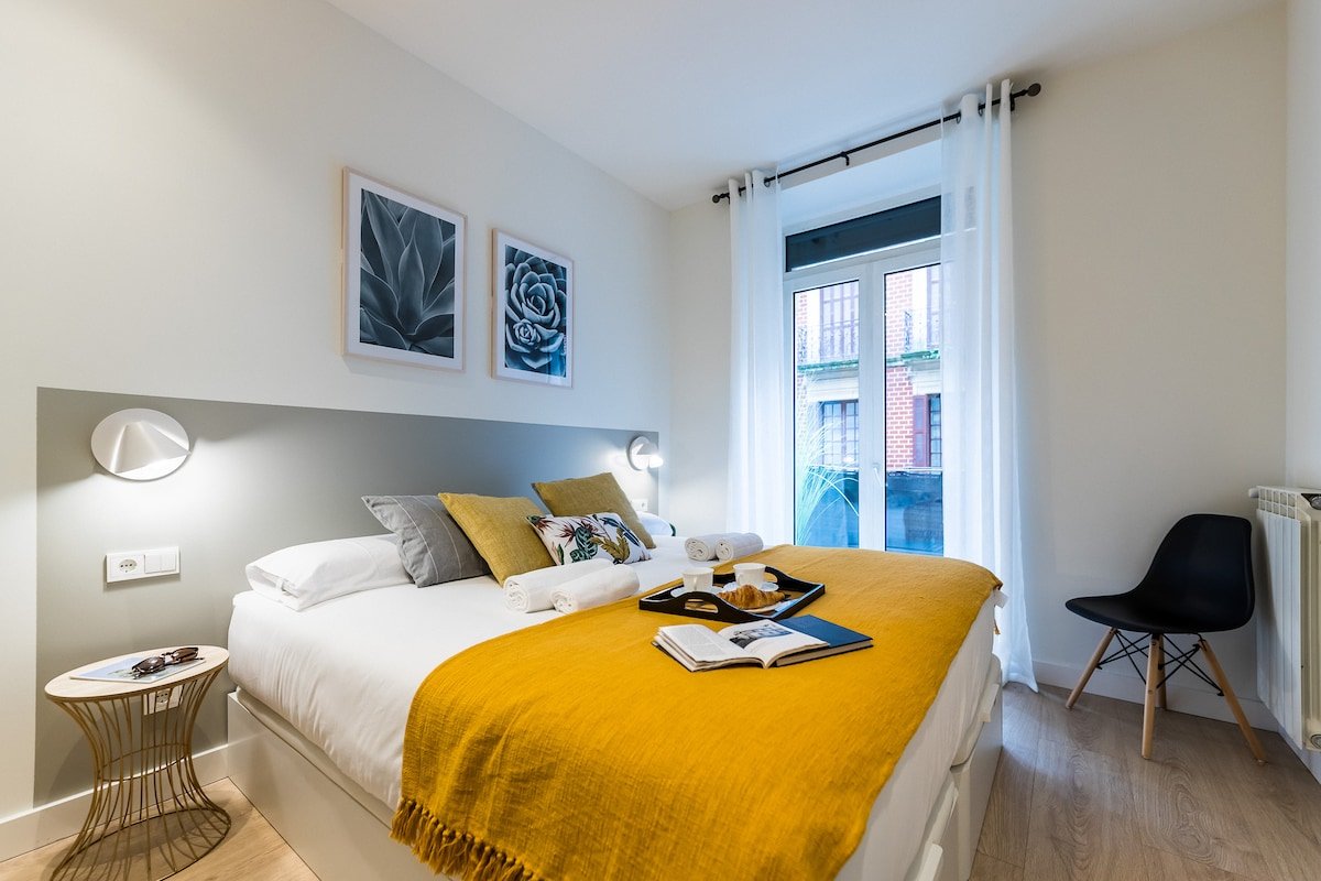 Arrasate Suite: 1 min from La Concha Beach gallery image 4