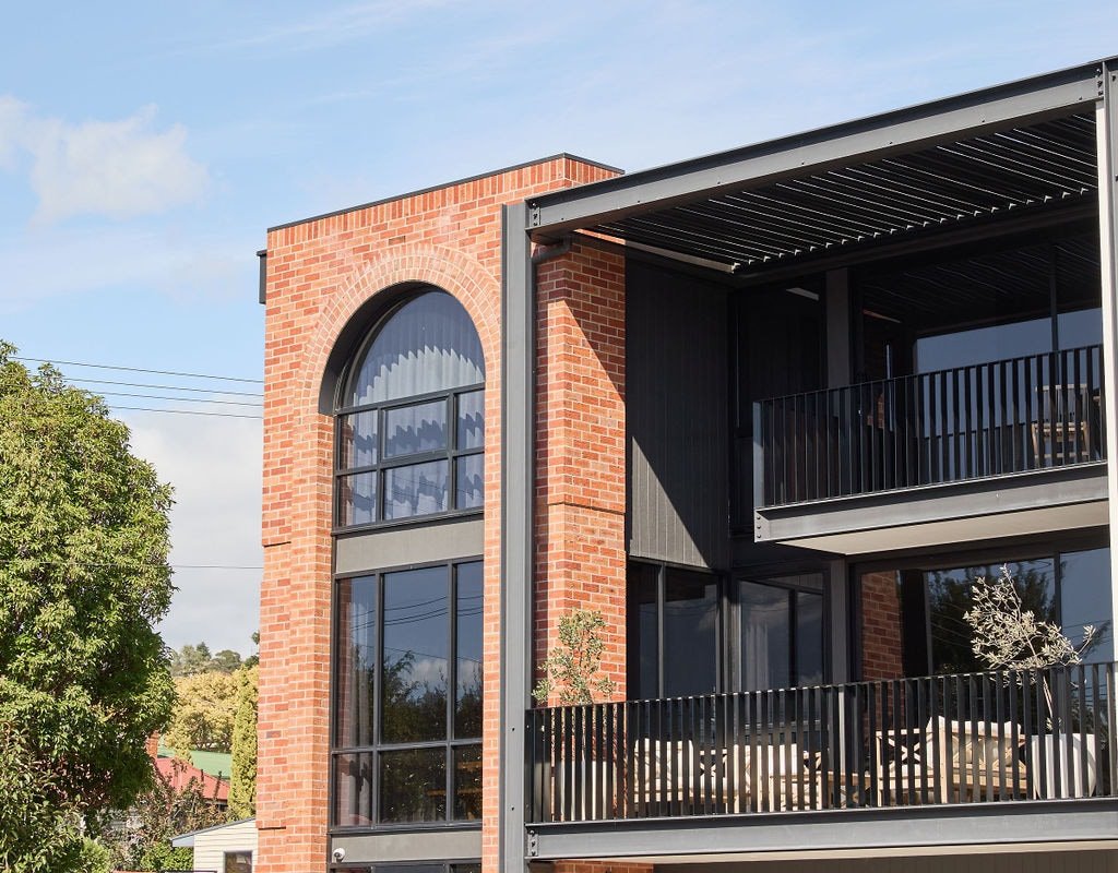 Light-Filled City Escape, Walk to Cafés + Parking gallery image 3