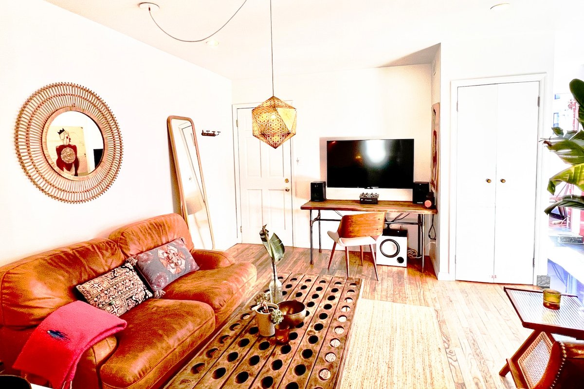 Two Bedroom in a townhouse with a patio in Nolita! gallery image 5