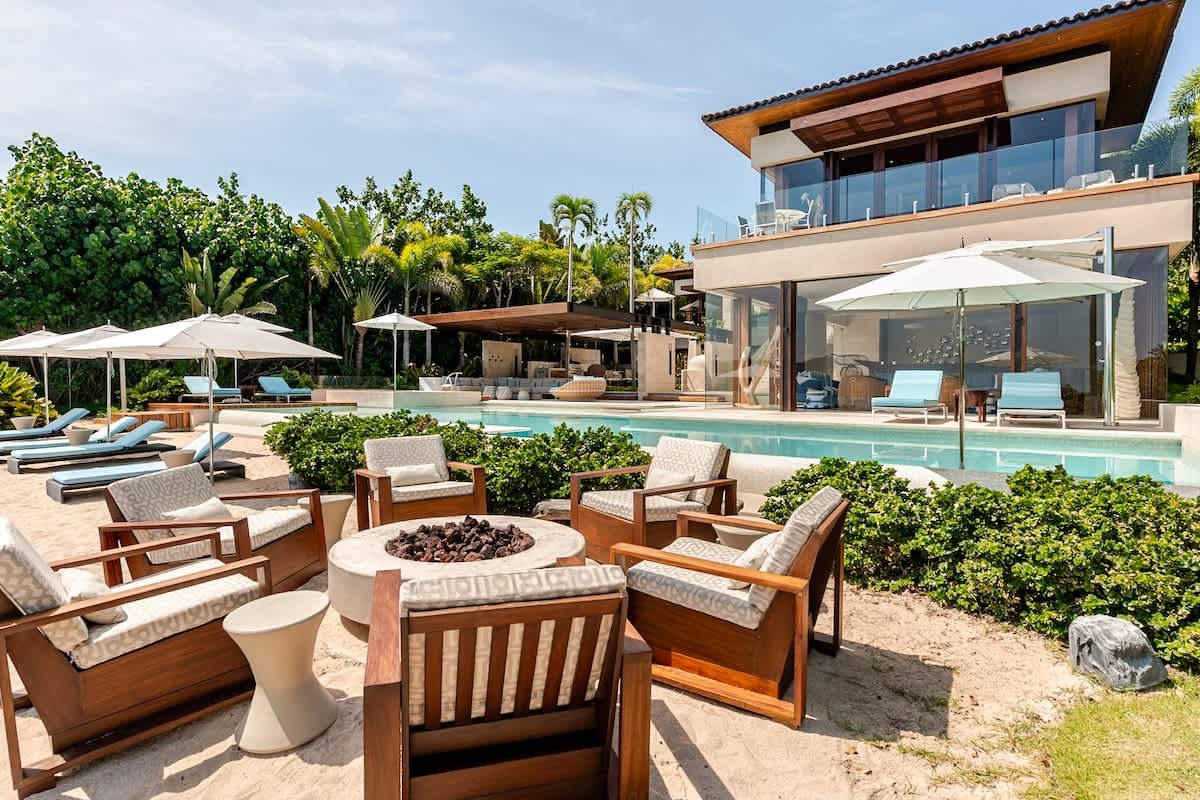 Beachfront Villa Gym, Theater & Infinity Pool