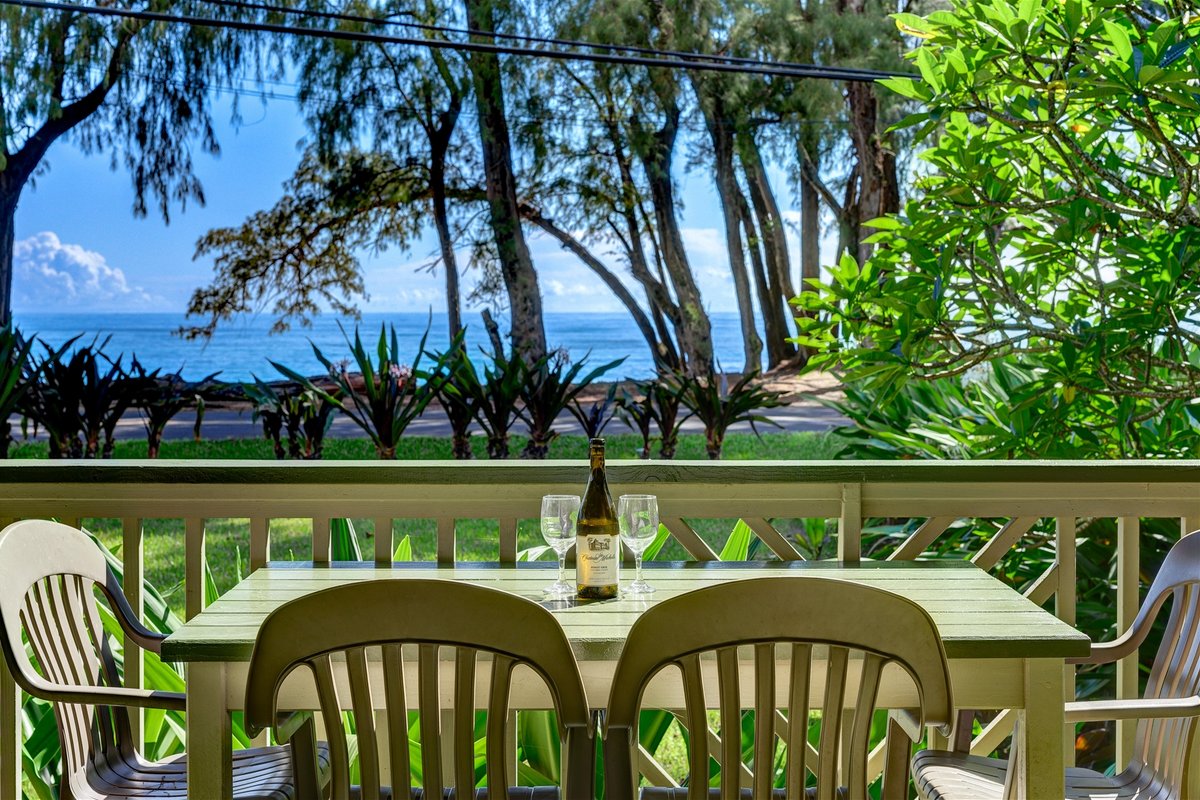 Oceanfront in Hanalei, Steps to Beach+A/C. TVR4206