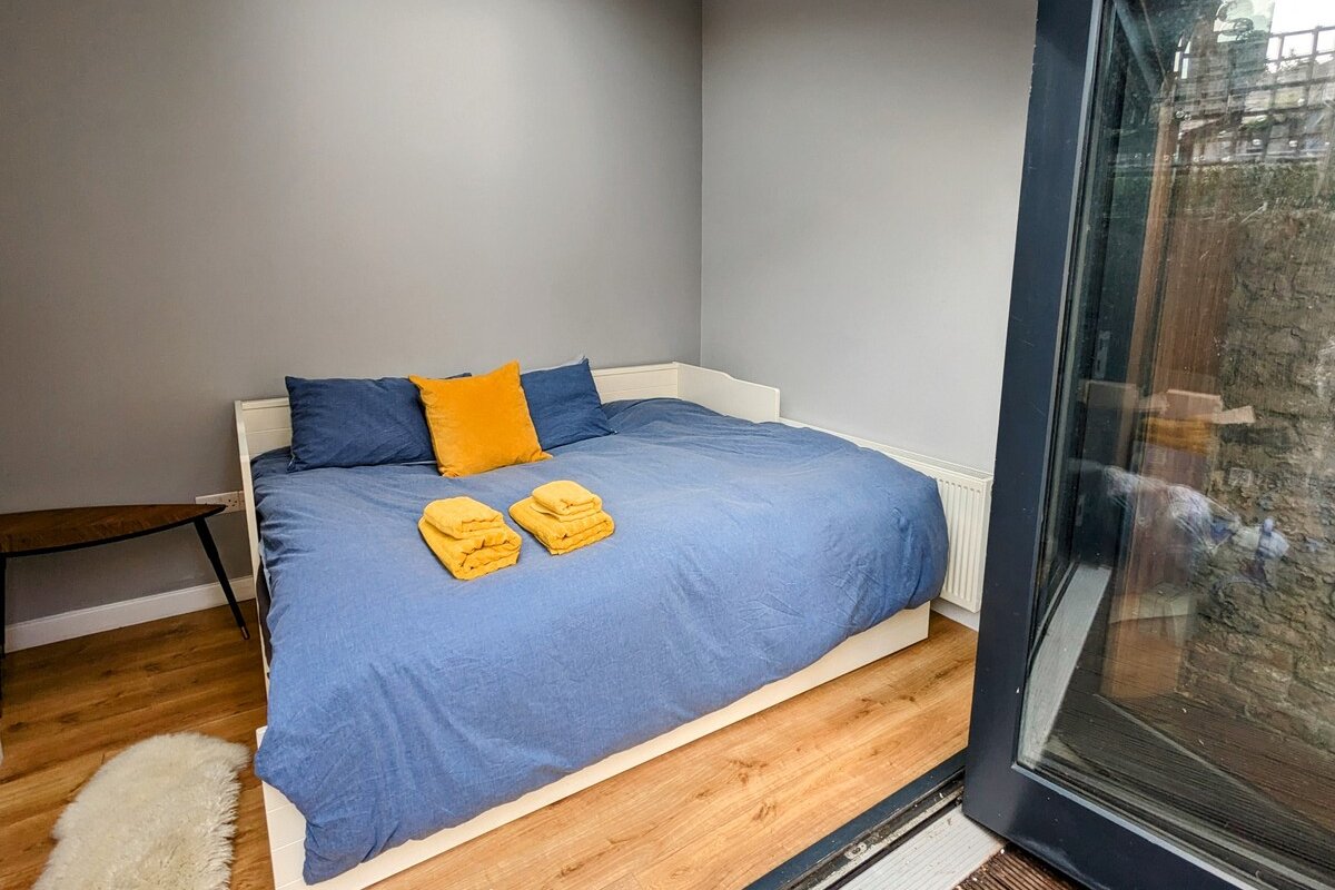 3BR Modern Dublin House | Docks, Beach | Tech HQs gallery image 5