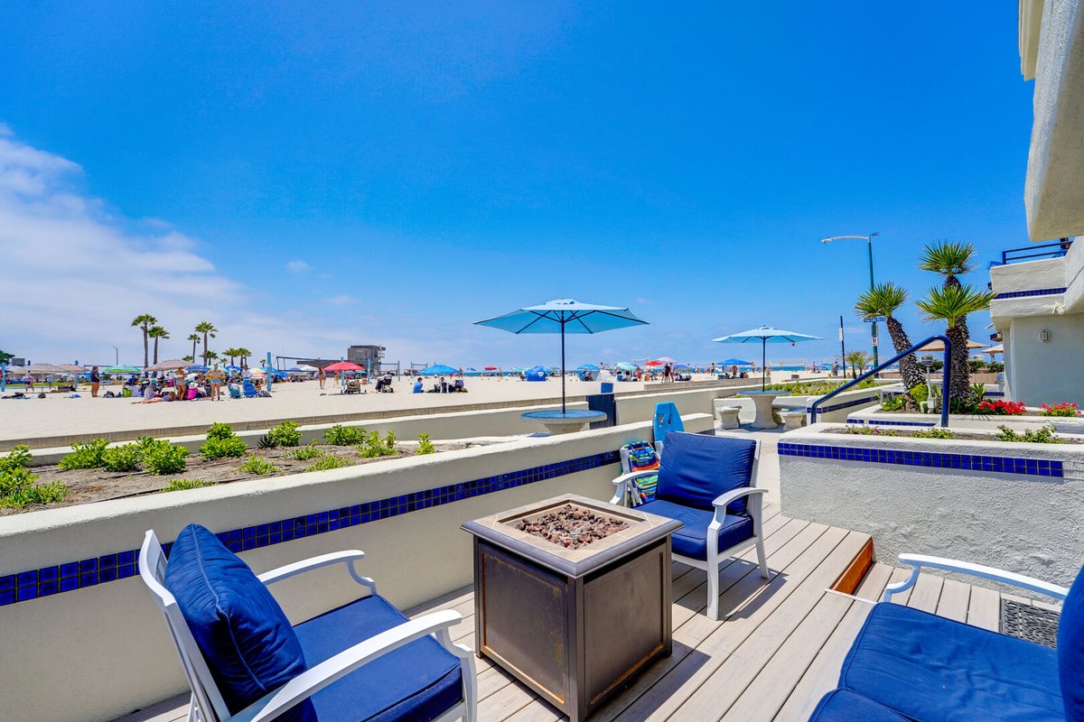 Oceanfront Paradise | Fire Pit, AC, BBQ, Views!