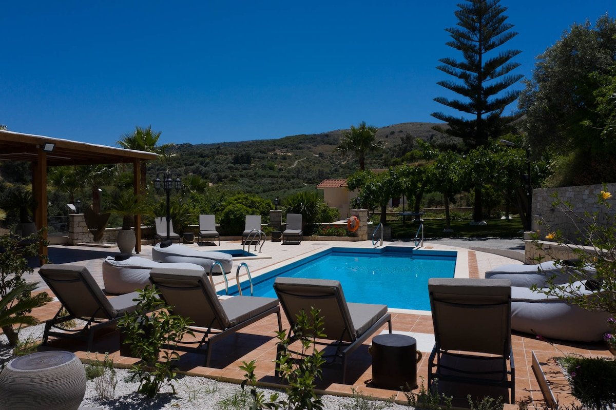 Kipo paradiso villa, pool,spa,massage,yoga,gym gallery image 4