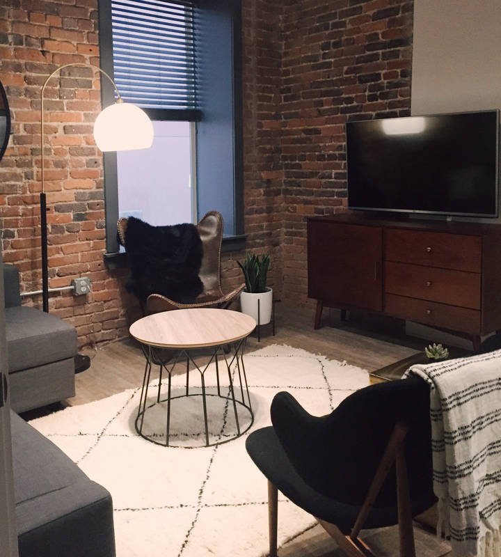 Central DOWNTOWN Loft Where all the ACTION is! 204 gallery image 5