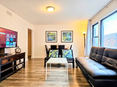 1 #31 – 4 Bedroom Condo – McCormick Place