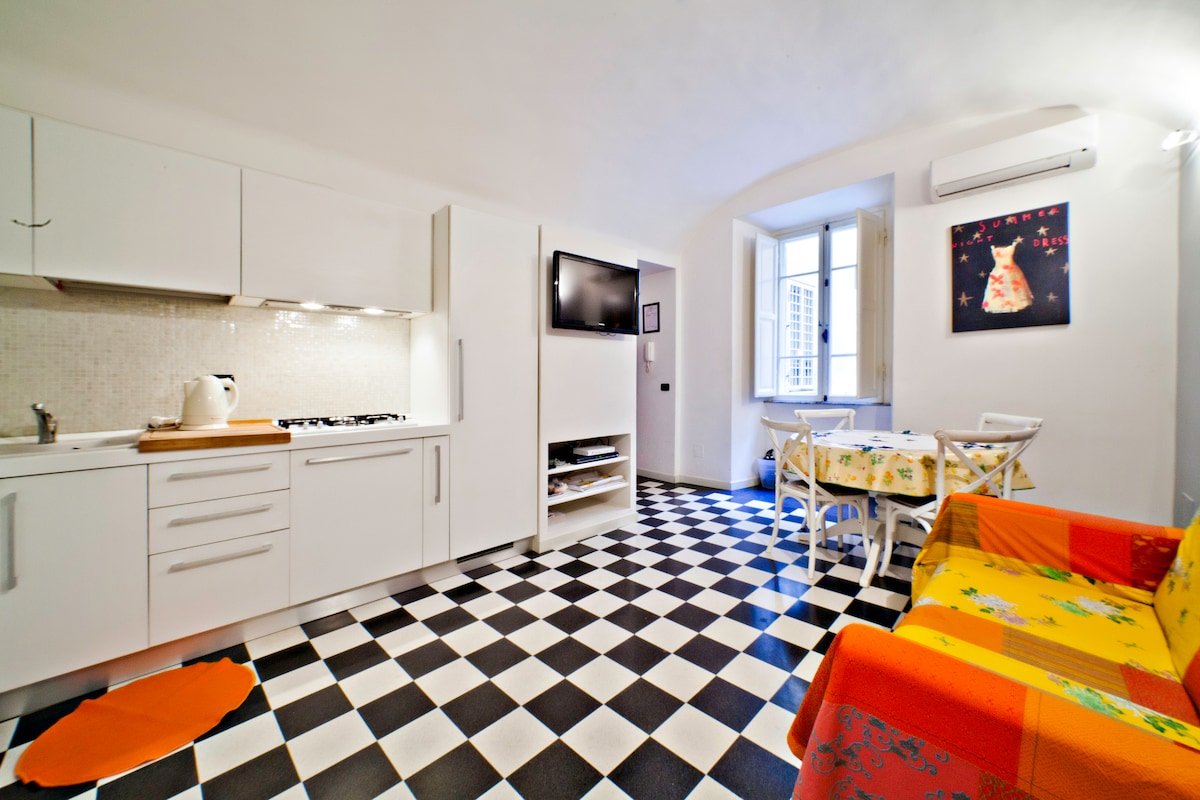 ELEGANT 3BR/2BATH WIFI SATELLITE TV gallery image 4