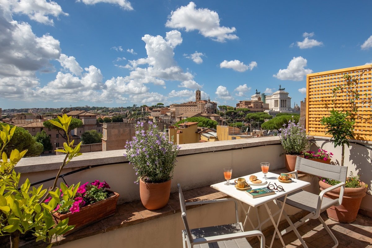 The View at The Colosseum gallery image 2