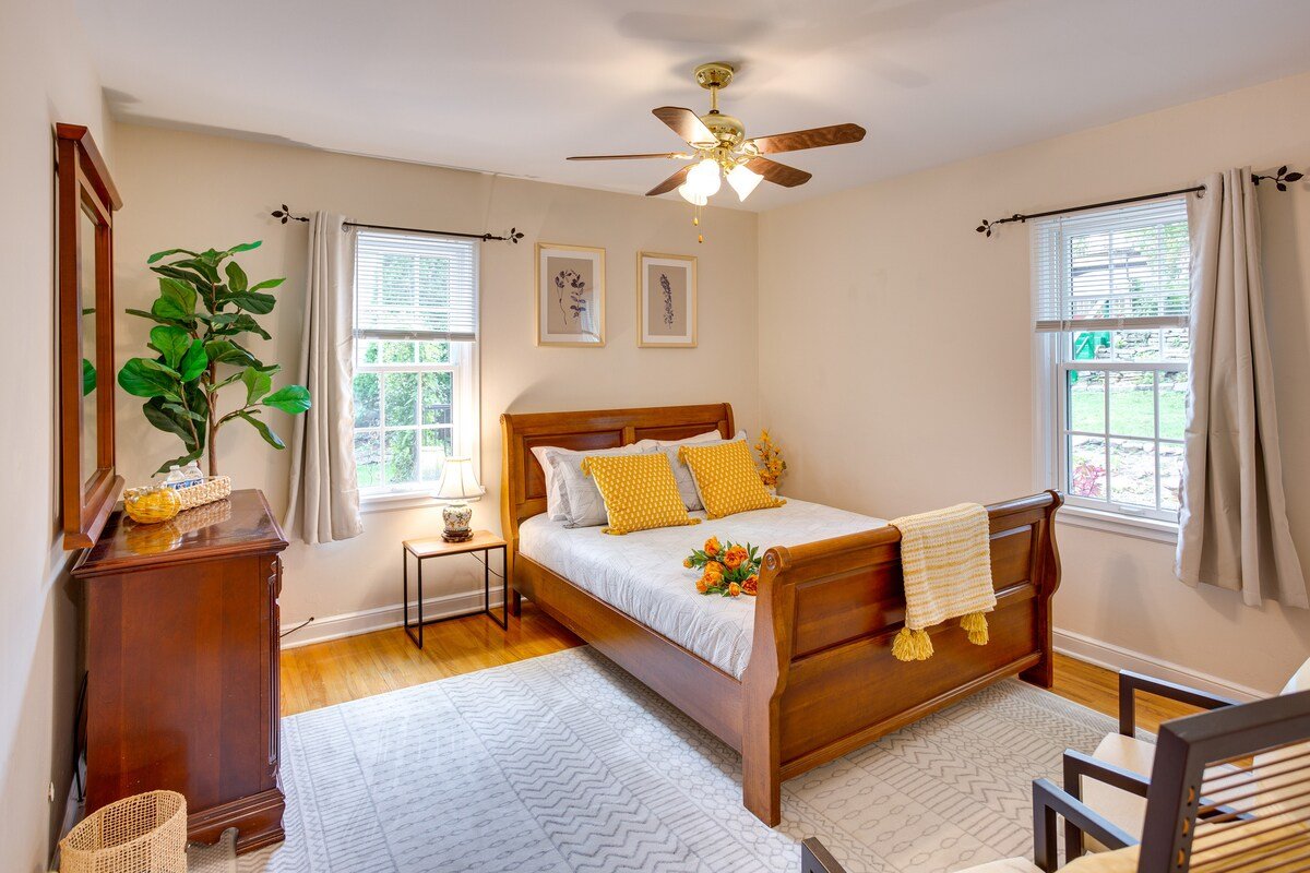 Whimsical Home with Backyard, <1 mile Lake Harriet gallery image 5