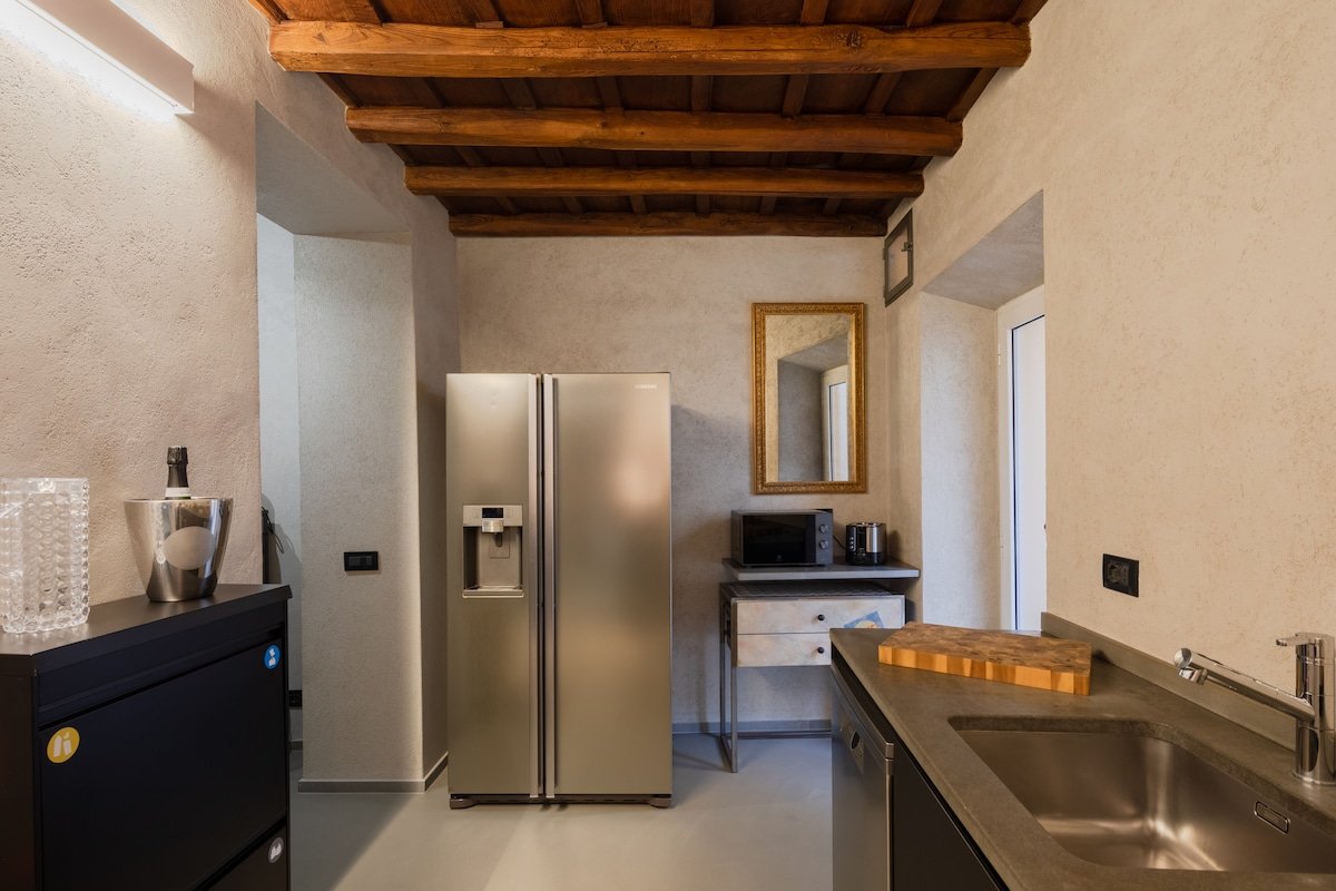 Apartment Coliseum 97.4 gallery image 3