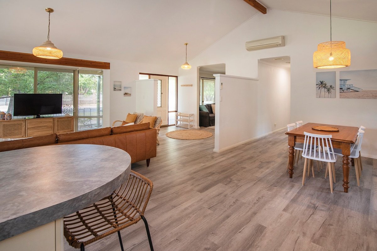 Beachfront Haven, Boat parking gallery image 5