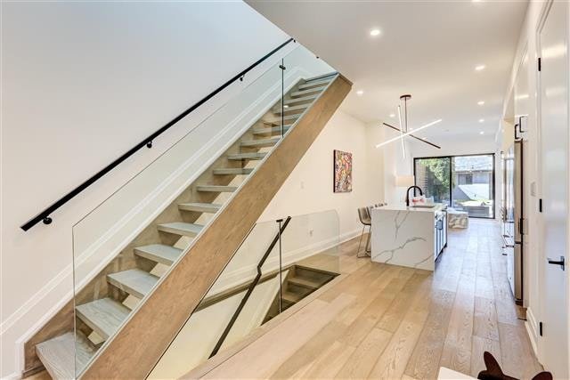 Downtown Luxury Home w/ Free Parking! gallery image 4