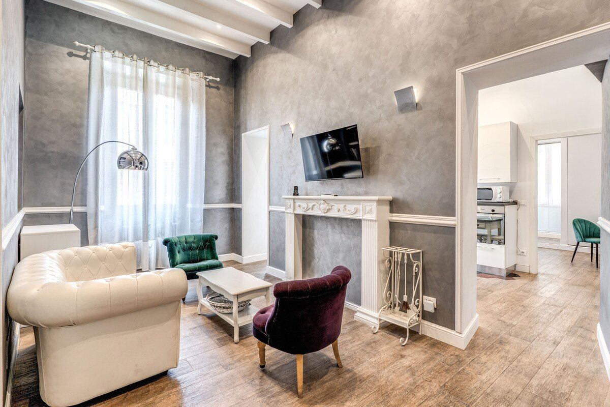 Luxury Apartment Sabina 50 mt from Trevi Fountain gallery image 3