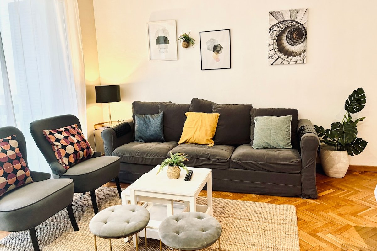 Great 5bd/3ba apartment Barcelona Central Aribau gallery image 2