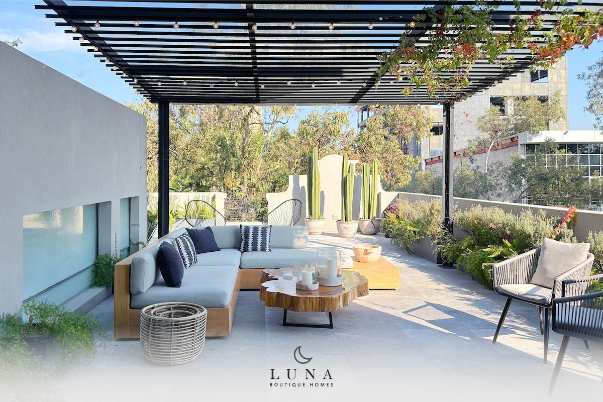 Luxury Apartment with Private Terrace & AC gallery image 2